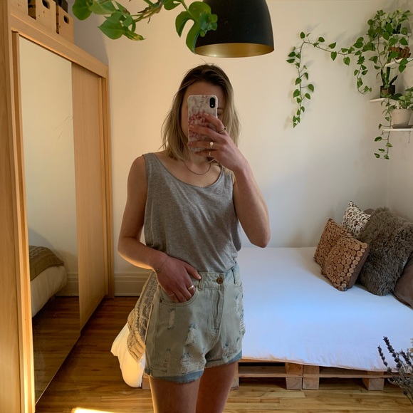 Distressed denim shorts - Picture 2 of 4